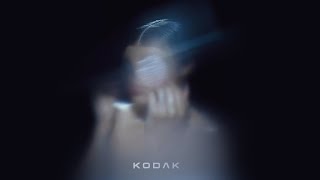 Kadr z teledysku Kodak tekst piosenki Dalia feat. Gibbs