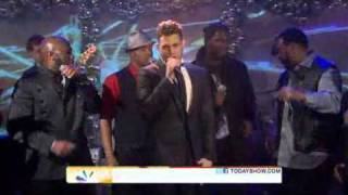 2010-11-29 - Michael Buble @ The Today Show "Hollywood"
