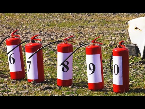 Со знаком качества. Сотрудники МЧС и журналисты провели эксперимент  с огнетушителями видео