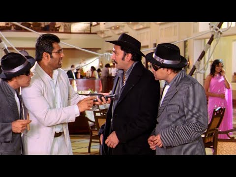 मेरे पीछे पिंक साड़ी मैं लड़की हैं उसे पटाके दिखाओ - Sunil Shetty, Sameera Reddy - 123 Comedy Scene