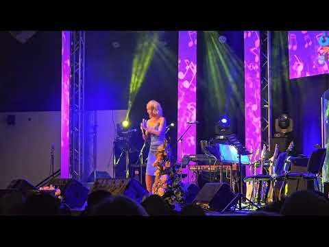 Lorenza Lola Puhar - Nisan znala reć volin te (MIK 2024)