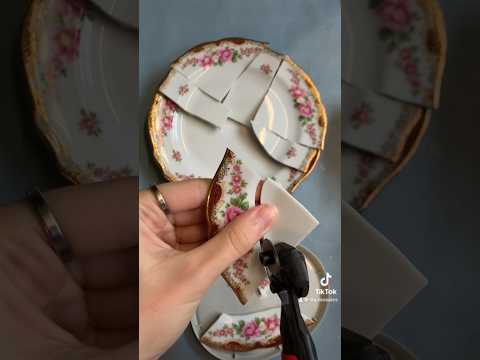 Time to cut plates for the next mosaic project, enjoy the crunches✂️☀️ #mosaic #art #asmr