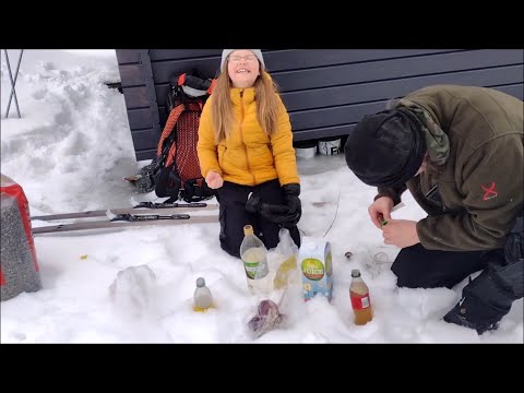 Fjärilsmatare, insektsfällor, orrspel och trädfällning