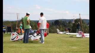 preview picture of video 'Modellflugshow in Greiz Obergrochlitz am 12.09.2010'