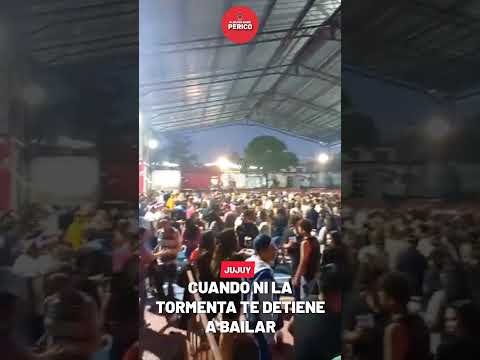 Cuando ni la tormenta te corta la fiesta‼️🤪💃🏻🕺🏻 #jujuy