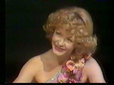 OBRAZ UZ OBRAZ -  skeč Deda Mraz i pjesma Eleno kerko