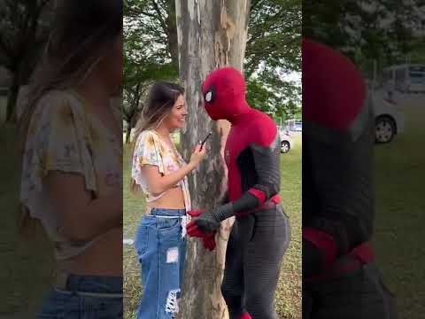 Homem aranha em perig0 no Brasil 😹 #shorts