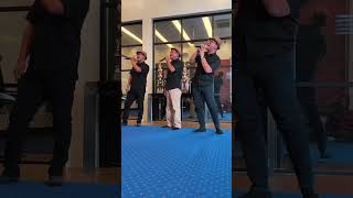 Download lagu Cover Lagu Mama - Trio Fasmen mp3