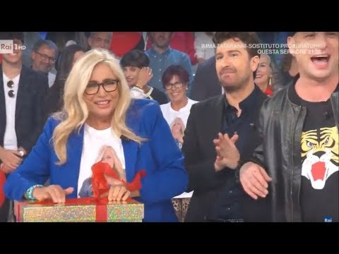 Il regalo di Clementino e Alessandro Siani per Mara - Domenica In 20/01/2019
