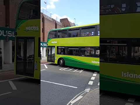 1649 ADL Enviro 400 MMC on the route 9 to Ryde via staplers