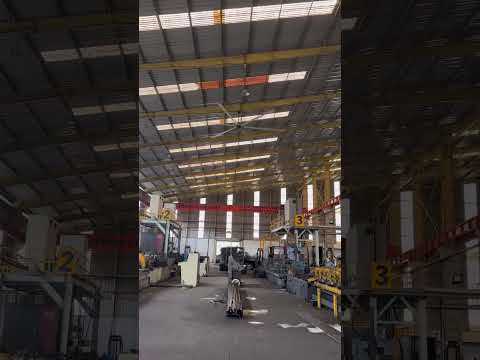 Quạt trần công nghiệp ở không gian nhà xưởng
