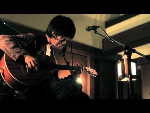 Shugo Tokumaru (トクマルシューゴ) - Wedding  (LIVE @ Tonofon SOLO 2011)