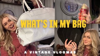 VLOGMAS: What’s in my bag | Vintage booth owner | these sliders changed my life!!