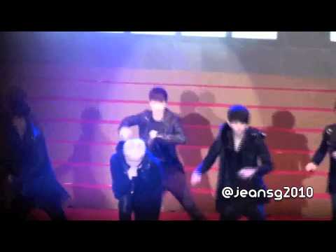 [FANCAM] 101217 Beast @ Lotte World - Mystery