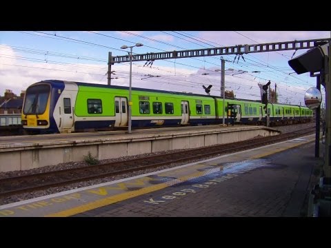 Irish Rail 29000 Class DMU departing Connolly Station