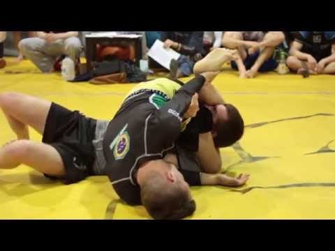 Andrew McGahon [Team Torres] vs The unchokeable man [?] Dublin City NOGI Open 2015