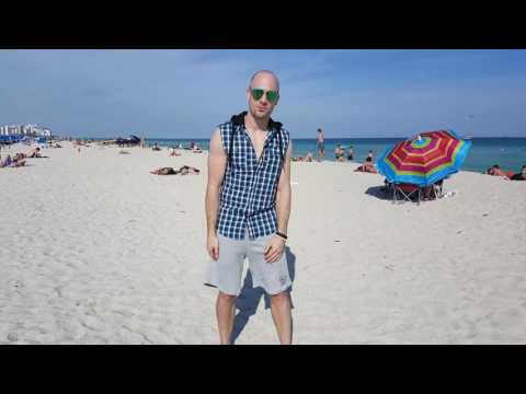 Outtake - funny - 4STREATZ® promotion - Miami Florida - by Schweppy