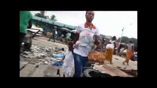 preview picture of video 'Navigating the markets of Abidjan in Ivory Coast'