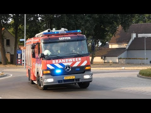TS 21-1231 Brandweer Geffen, Rapid responder 21-341 en Ambulance 21-114 Oss met spoed in Nuland