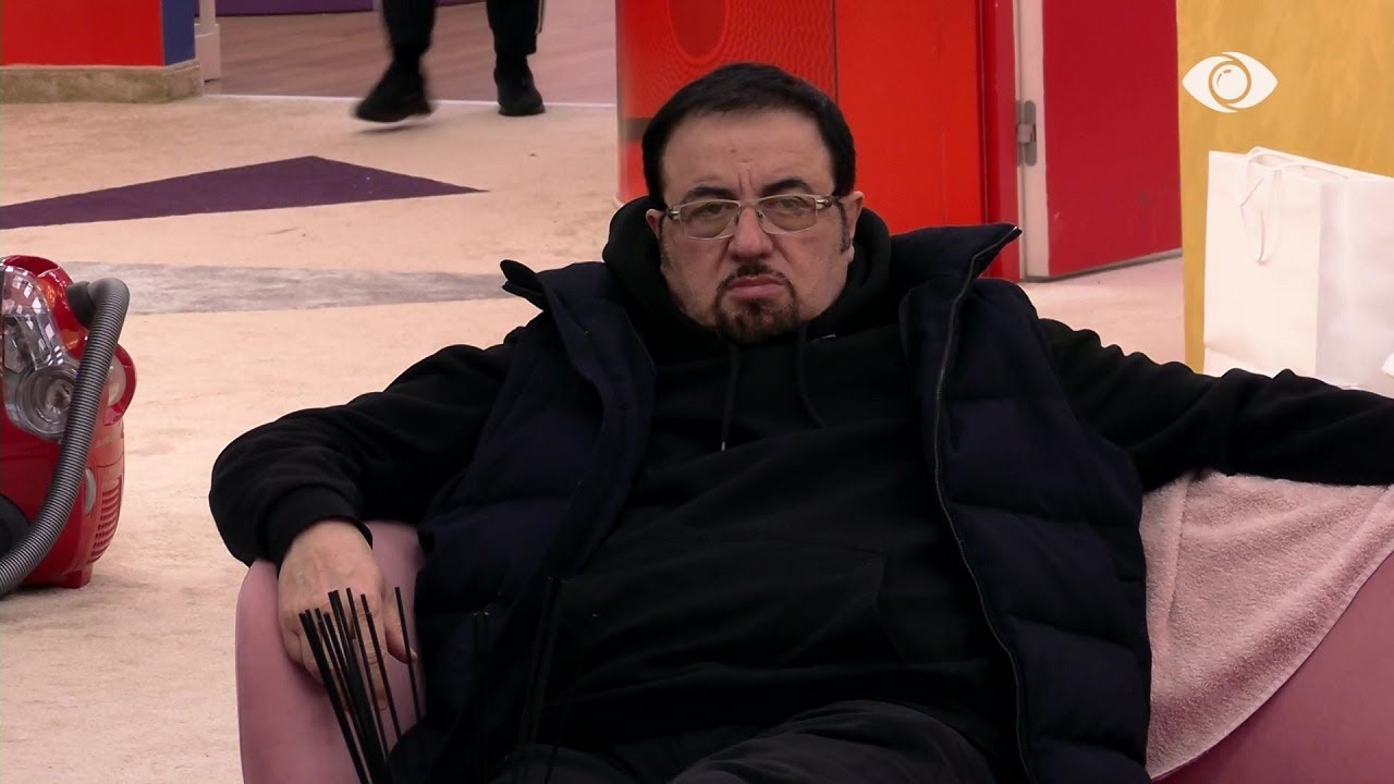 “Ka 3 muaj që ka ndërruar jetë…”/ Gazi përlotet për humbjen e nënës