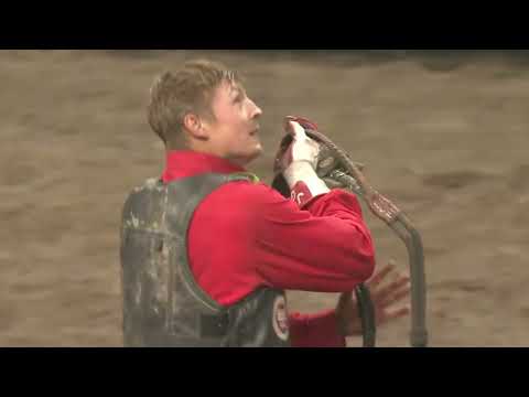 Jake Gardner rides Alberta Springs for 86.5 points