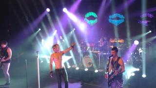 Marianas Trench - Shut Up And Kiss Me (Live) 11 22 2015