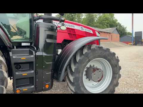 Video: Massey Ferguson 8740S DynaVT tractor 1