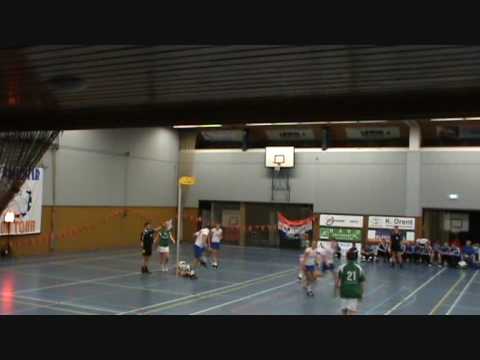 Amicitia - ASVD/KWOOT Thijs van Zandwijk wordt getorpedeerd