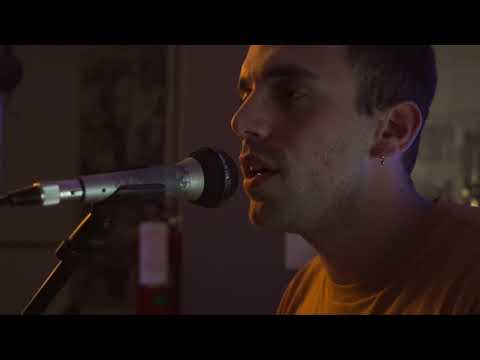 Deviato Cruz - Non basta un motivetto (Unplugged)