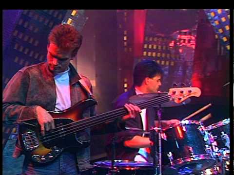 TOPPOP: Lisa Dalbello - Black On Black