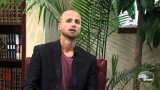 How To Become a Muslim ?Praise be to Allaah.
All praise be to Allah, the lord of the universe. May peace and blessings of ...