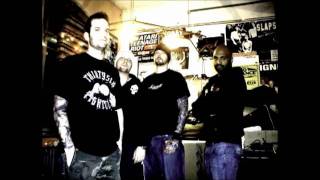 Ryker's - C'mon Let's Go (Girlschool Cover)