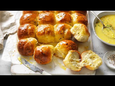 Garlic Herb and Cheese Pull-Apart Bread Recipe