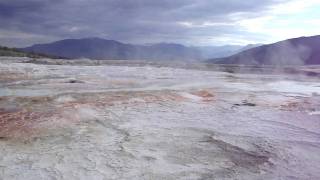 preview picture of video 'Mammoth Hot Springs - Yellowstone'