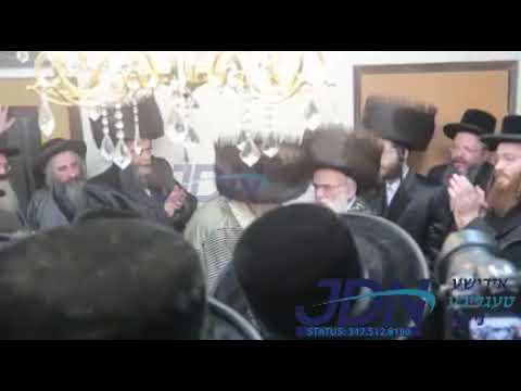 Viznitz Rebbe visits Toldos Aharon Rebbe