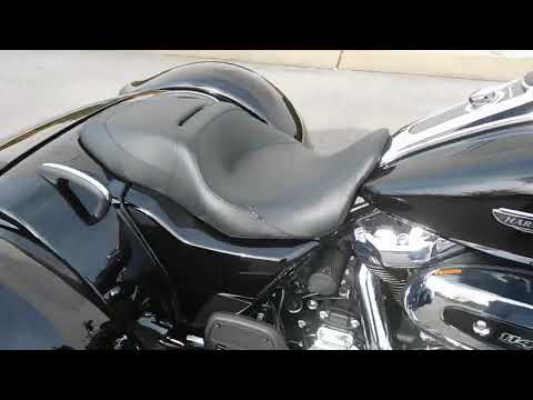 2021 Harley-Davidson<sup>®</sup> Freewheeler<sup>®</sup> Black