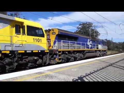 Mixed locos lead Qube's 4112 Freight - 17/8/15