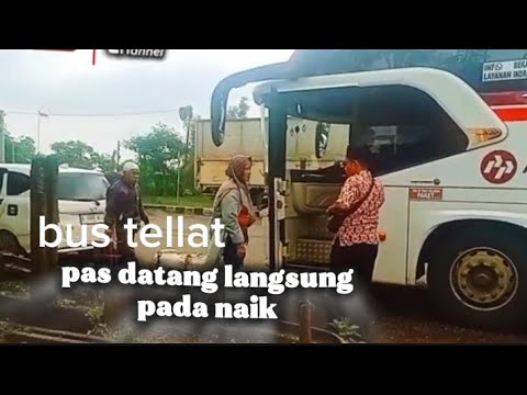 PENUMPANG SUDAH MENUNGGU  HARI INI TELAT BOSEN BONAPA NAIK PJ SEMUA DI CIKOPO CIKAMPEK