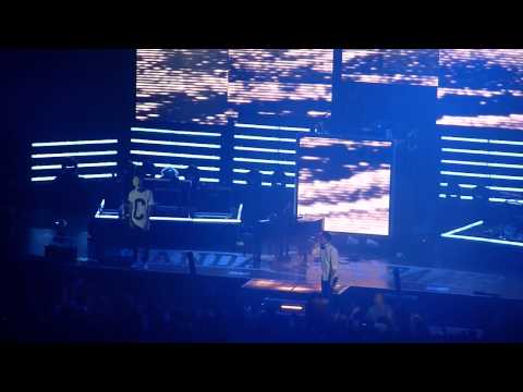 Teesy feat. Cro – Sturmgewehr, Live Hamburg 21.11.14