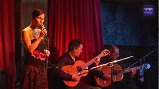 Florencia Bernales canta De barro (Sebastián Piana-Homero Manzi)