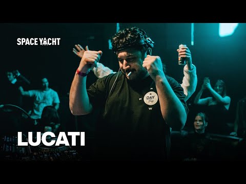 Lucati | Space Yacht