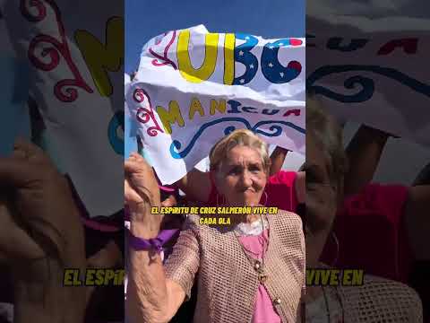 El azul más hermoso es el de Cruz Salmerón Acosta!