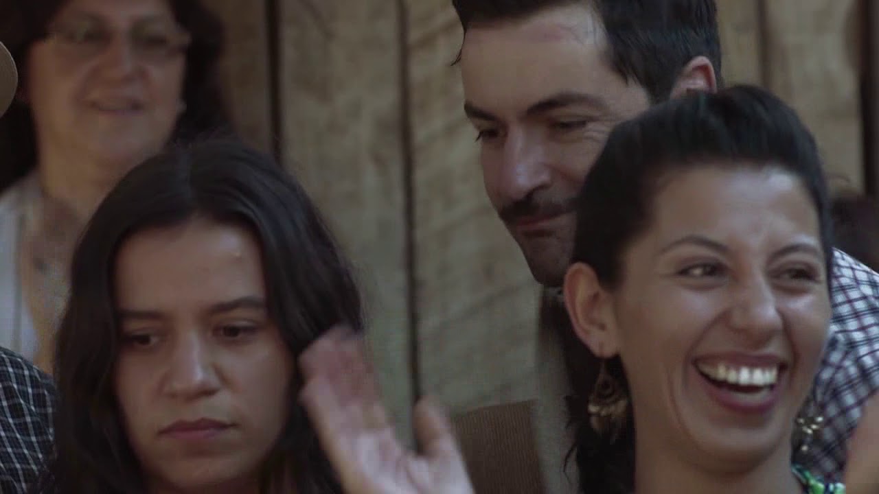 LA MUJER DE LA ESCLAVINA - DEMO (SUB ENG)