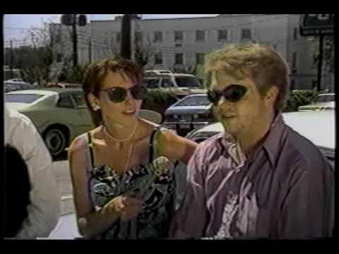 Hindu Love Gods 1984-06-01 - Athens, Georgia, USA (Pre-show interview with Bill Berry & Bryan Cook)