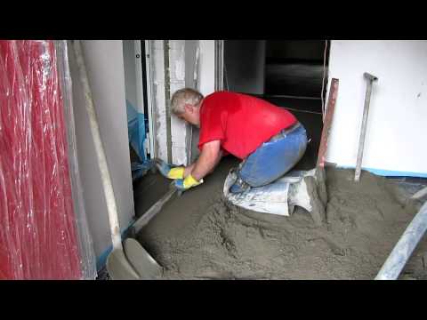 Estrich verstreichen