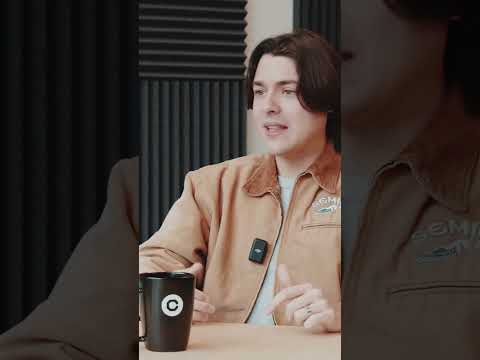 Do you know how Un Corazón's first album was written? Steven Richards tells you 💡