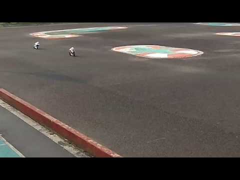 RC Bike 1/5 scale two wheel battle - RG Evo vs X-Rider