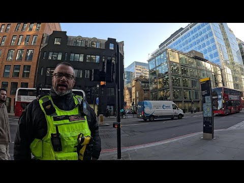 City of London police STOP RIGHT THERE!!!