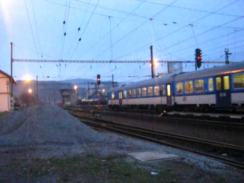 Příjezd vlaku Os 6415 - Ústí nad Labem-Střekov