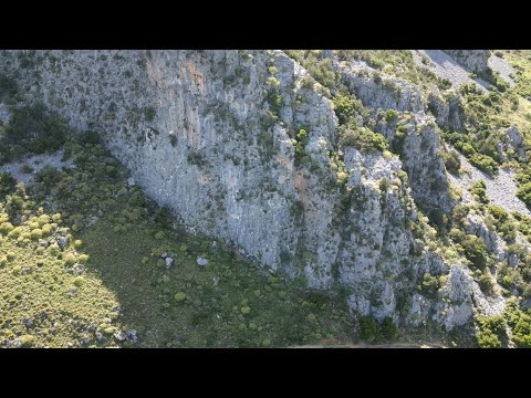 Climbing in Manikia | Greece